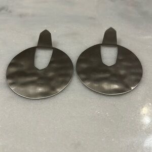 Kendra Scott - Silver Earrings